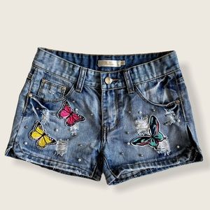 Very Cute Patched Jean Shorts